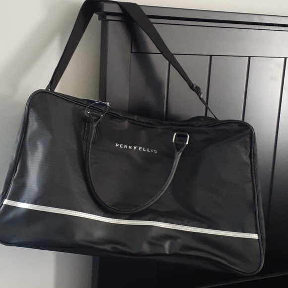 perry ellis duffle bag